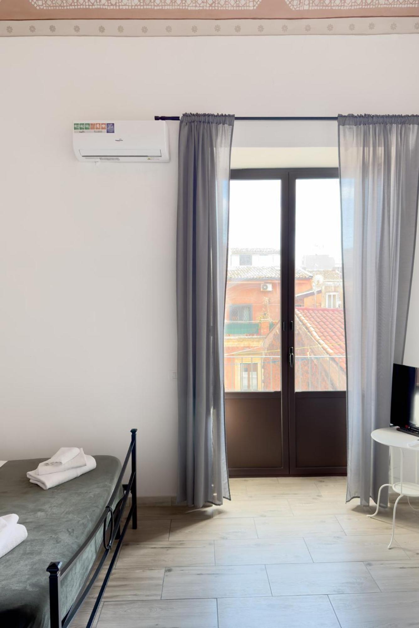 Apartamento Casa L'8 Catania Exterior foto